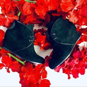 Stuart Weitzman KALAHARI Black Suede Wedge  Lace Up ankle boots women size 8